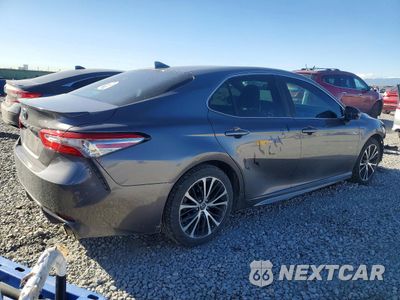 Trzecie zdjęcie samochodu z tyłu: 2018 TOYOTA CAMRY L VIN:4T1B11HK5JU616087 - miniatura