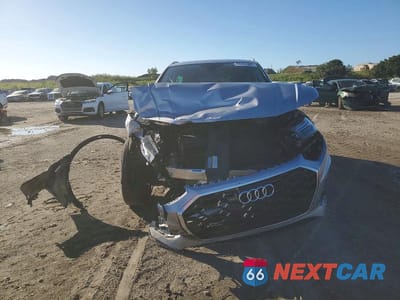 Piąte zdjęcie samochodu w środku: 2023 AUDI Q5 PREMIUM 45 VIN:WA1GAAFY8P2121995 - miniatura