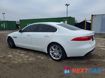 Drugie zdjęcie samochodu z przodu: 2016 JAGUAR XF PRESTIGE VIN:SAJBK4BV2GCY23722 - miniatura