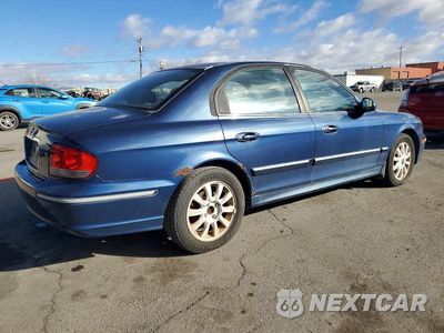 Trzecie zdjęcie samochodu z tyłu: 2003 HYUNDAI SONATA VIN:KMHWF35H73A854860 - miniatura
