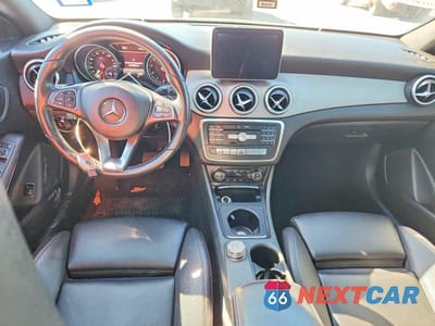 Zdjęcie 8 z 12 samochodu: 2018 MERCEDES-BENZ CLA 250 4MATIC VIN:WDDSJ4GB2JN513278 - miniatura