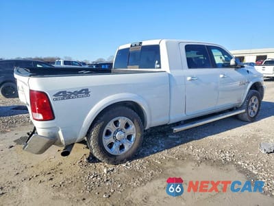 Trzecie zdjęcie samochodu z tyłu: 2017 RAM 2500 SLT VIN:3C6UR5ML9HG569579 - miniatura