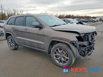 Czwarte zdjęcie samochodu z boku: 2021 JEEP GRAND CHEROKEE LIMITED VIN:1C4RJFBG5MC655552 - miniatura
