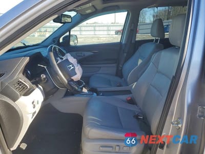 Zdjęcie 7 z 12 samochodu: 2017 HONDA PILOT TOURING VIN:5FNYF6H95HB006865 - miniatura
