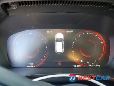 Zdjęcie 9 z 12 samochodu: 2020 VOLVO XC40 T5 MOMENTUM VIN:YV4162UK3L2174421 - miniatura