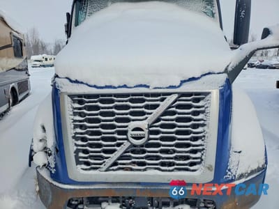 Zdjęcie 7 z 10 samochodu: 2019 VOLVO VNR SEMI TRUCK VIN:4V4WC9EG9KN205953 - miniatura