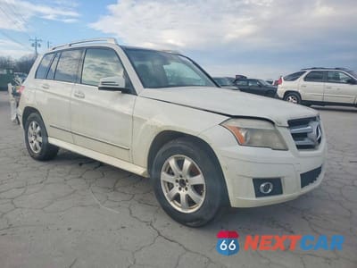 Czwarte zdjęcie samochodu z boku: 2010 MERCEDES-BENZ GLK 350 4MATIC VIN:WDCGG8HB1AF424150 - miniatura