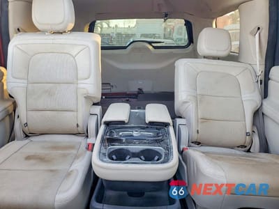 Zdjęcie 10 z 13 samochodu: 2020 LINCOLN NAVIGATOR RESERVE VIN:5LMJJ2LT3LEL11859 - miniatura