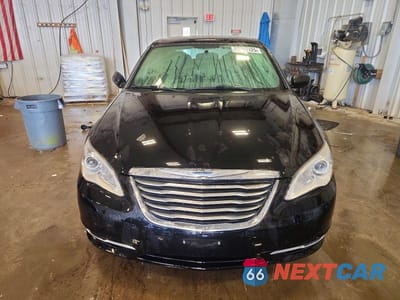 Piąte zdjęcie samochodu w środku: 2013 CHRYSLER 200 TOURING VIN:1C3CCBBG2DN607945 - miniatura