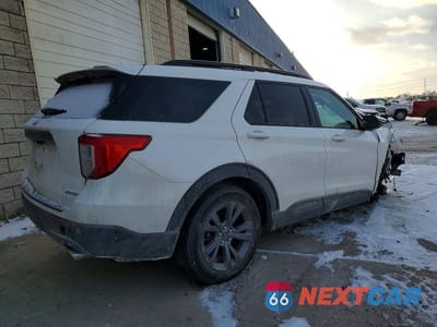 Trzecie zdjęcie samochodu z tyłu: 2023 FORD EXPLORER XLT VIN:1FMSK8DH6PGB96542 - miniatura