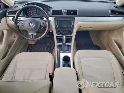 Zdjęcie 8 z 12 samochodu: 2013 VOLKSWAGEN PASSAT SE VIN:1VWBH7A34DC055832 - miniatura