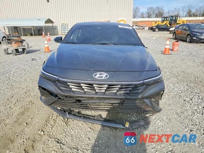 Piąte zdjęcie samochodu w środku: 2025 HYUNDAI ELANTRA SEL SPORT VIN:KMHLM4DG2SU891402 - miniatura