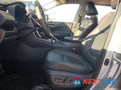 Zdjęcie 7 z 12 samochodu: 2025 TOYOTA RAV4 XLE PREMIUM VIN:2T3A1RFV0SW602422 - miniatura