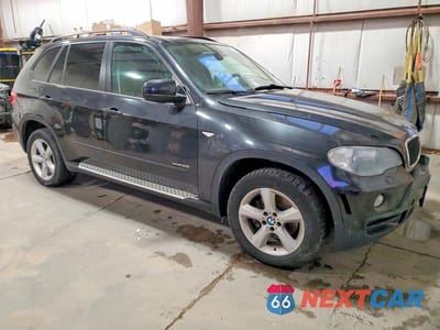 Czwarte zdjęcie samochodu z boku: 2010 BMW X5 XDRIVE30I VIN:5UXFE4C51AL279578 - miniatura