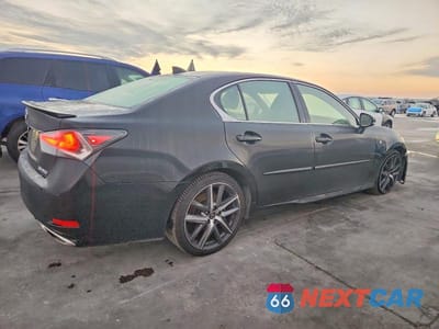 Trzecie zdjęcie samochodu z tyłu: 2019 LEXUS GS 350 BASE VIN:JTHBZ1BL5KA018162 - miniatura
