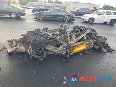 Trzecie zdjęcie samochodu z tyłu: 2014 CHEVROLET CORVETTE STINGRAY Z51 2LT VIN:1G1YK2D72E5113001 - miniatura