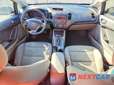 Zdjęcie 8 z 12 samochodu: 2016 KIA FORTE LX VIN:KNAFK4A63G5487039 - miniatura