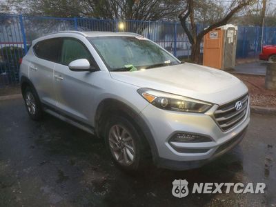 Czwarte zdjęcie samochodu z boku: 2017 HYUNDAI TUCSON LIM VIN:KM8J33A4XHU564902 - miniatura