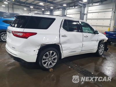 Trzecie zdjęcie samochodu z tyłu: 2021 CHEVROLET TRAVERSE PREMIER VIN:1GNEVKKW0MJ120733 - miniatura