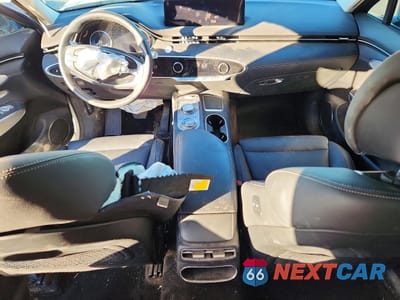 Zdjęcie 8 z 15 samochodu: 2025 GENESIS GV70 VIN:5NMMADTB0SH017953 - miniatura