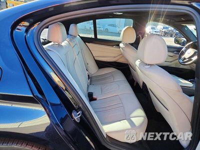 Zdjęcie 10 z 11 samochodu: 2019 BMW 530 I VIN:WBAJA5C57KWW12554 - miniatura