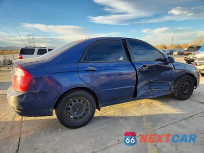 Trzecie zdjęcie samochodu z tyłu: 2004 KIA SPECTRA LX VIN:KNAFE121545047196 - miniatura