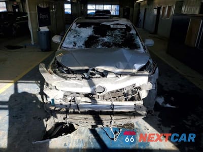 Piąte zdjęcie samochodu w środku: 2017 TOYOTA PRIUS VIN:JTDKARFU8H3044892 - miniatura