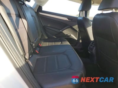 Zdjęcie 10 z 12 samochodu: 2019 VOLKSWAGEN PASSAT VIN:1VWLA7A32KC008787 - miniatura