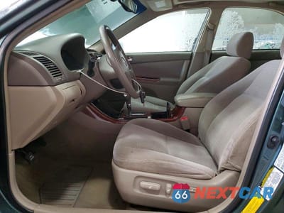 Zdjęcie 7 z 11 samochodu: 2004 TOYOTA CAMRY VIN:4T1BE30K94U295364 - miniatura