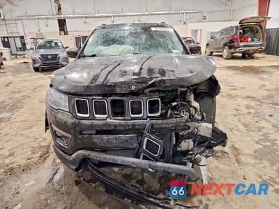 Piąte zdjęcie samochodu w środku: 2020 JEEP COMPASS LATITUDE VIN:3C4NJDBB9LT229017 - miniatura