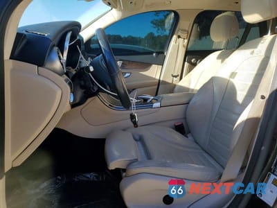 Zdjęcie 7 z 12 samochodu: 2019 MERCEDES-BENZ GLC 300 VIN:WDC0G4JB9KV145122 - miniatura