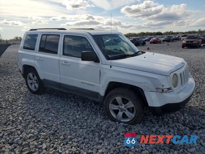 Czwarte zdjęcie samochodu z boku: 2011 JEEP PATRIOT SPORT VIN:1J4NF1GB6BD277338 - miniatura