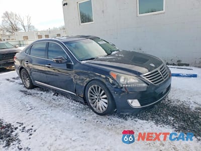 Czwarte zdjęcie samochodu z boku: 2014 HYUNDAI EQUUS SIGNATURE VIN:KMHGH4JH3EU080439 - miniatura