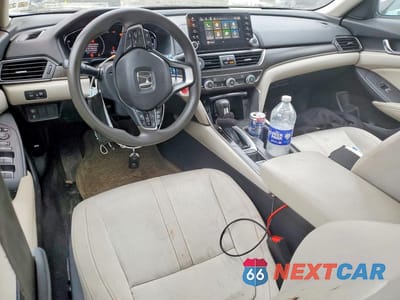 Zdjęcie 8 z 11 samochodu: 2018 HONDA ACCORD EX VIN:1HGCV1F44JA028346 - miniatura