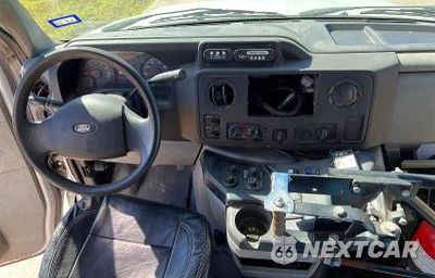 Zdjęcie 9 z 11 samochodu: 2014 FORD ECONOLINE E450 SUPER DUTY CUTAWAY VAN VIN:1FDEE4FL9EDA66011 - miniatura