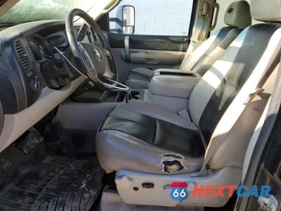 Zdjęcie 7 z 11 samochodu: 2007 CHEVROLET SILVERADO K2500 HEAVY DUTY VIN:1GCHK23677F517795 - miniatura