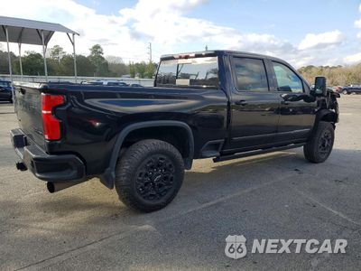 Trzecie zdjęcie samochodu z tyłu: 2024 CHEVROLET SILVERADO K2500 HIGH COUNTRY VIN:2GC4YREY9R1242624 - miniatura