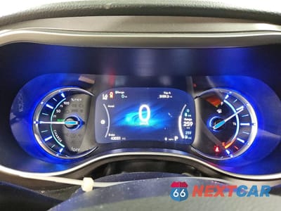 Zdjęcie 9 z 15 samochodu: 2023 CHRYSLER PACIFICA HYBRID TOURING L VIN:2C4RC1L72PR523033 - miniatura