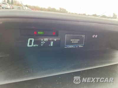 Zdjęcie 9 z 13 samochodu: 2015 TOYOTA PRIUS V VIN:JTDZN3EUXFJ029238 - miniatura