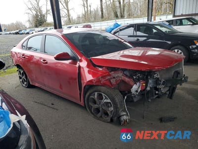 Czwarte zdjęcie samochodu z boku: 2021 KIA FORTE FE VIN:3KPF24AD7ME346248 - miniatura
