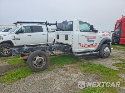 Trzecie zdjęcie samochodu z tyłu: 2019 RAM 5500 TRUCK CAB AND CHASSIS VIN:3C7WRMAL3KG648160 - miniatura