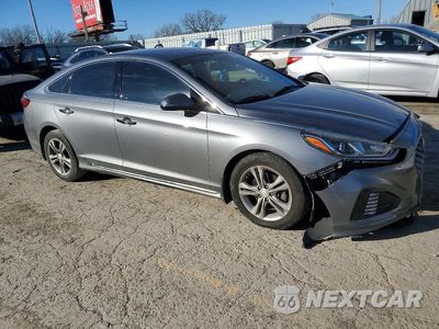 Czwarte zdjęcie samochodu z boku: 2018 HYUNDAI SONATA SPORT VIN:5NPE34AF5JH687441 - miniatura