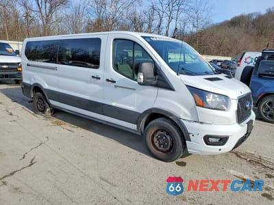 Czwarte zdjęcie samochodu z boku: 2024 FORD TRANSIT T-350 PASSENGER VAN VIN:1FBAX2YG5RKA28847 - miniatura