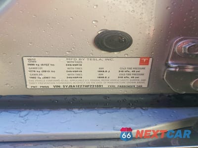 Zdjęcie 12 z 13 samochodu: 2017 TESLA MODEL S VIN:5YJSA1E27HF231691 - miniatura