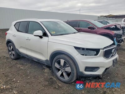 Czwarte zdjęcie samochodu z boku: 2022 VOLVO XC40 T5 MOMENTUM VIN:YV4162UKXN2697566 - miniatura