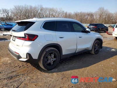 Trzecie zdjęcie samochodu z tyłu: 2023 BMW X1 XDRIVE28I VIN:WBX73EF00P5X45437 - miniatura