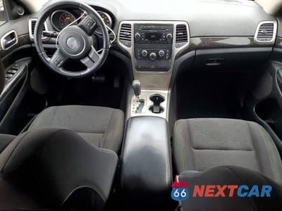 Zdjęcie 8 z 13 samochodu: 2012 JEEP GRAND CHEROKEE LAREDO VIN:1C4RJFAG3CC246109 - miniatura