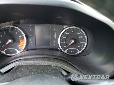 Zdjęcie 9 z 15 samochodu: 2015 JEEP RENEGADE LATITUDE VIN:ZACCJABT0FPB76544 - miniatura