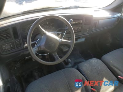 Zdjęcie 8 z 13 samochodu: 2000 CHEVROLET SILVERADO K1500 VIN:1GCEK14V1YE415970 - miniatura