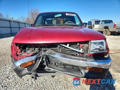 Piąte zdjęcie samochodu w środku: 1998 TOYOTA TACOMA XTRACAB VIN:4TAVL52N5WZ030680 - miniatura
